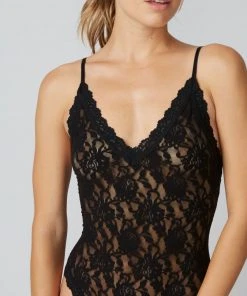 Hanky Panky Signature Lace Thong-Back Bodysuit