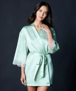 Journelle Chevron Down Icon Charlotte Short Robe