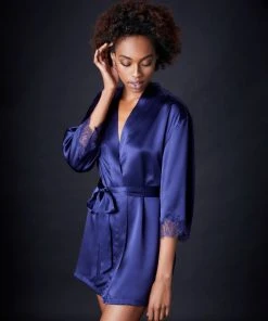 Journelle Chevron Down Icon Charlotte Short Robe