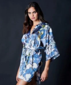 Samantha Chang Wellness Bella Kimono Chevron Down Icon
