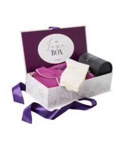 Journelle Cozy Valentine Love Box